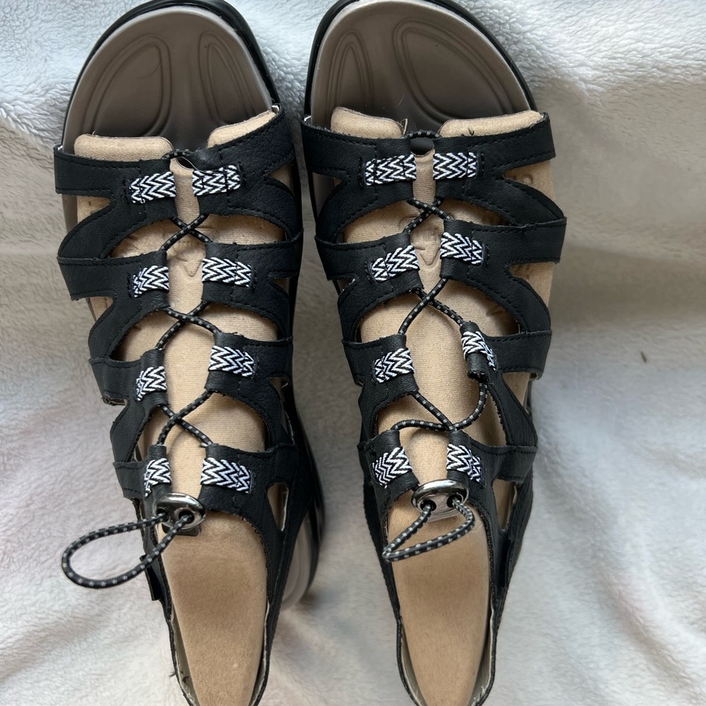 JSport by Jambu Black, Tan White Gladiator Sandals Lace-Up NWOT
